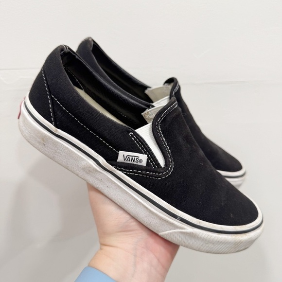 Vans Classic Slip-On Sneakers Black Canvas Women’s Size 5 - Picture 1 of 8